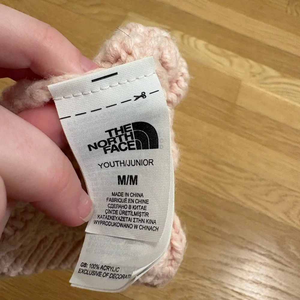 North Face Cable Minna Beanie‎ Light Pink Size Youth Medium